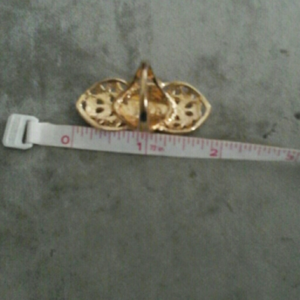Gold Signet Ring - Picture 6 of 7